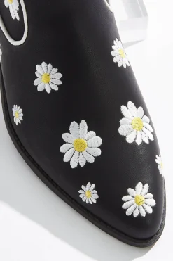 Cato Daisy Embroidered Western Boots><noscript><img width=