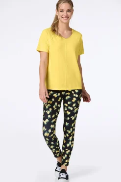 Cato Solid Seamed Athleisure Top><noscript><img width=