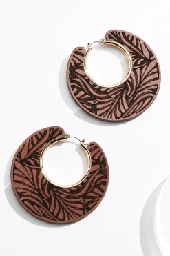 Cato Wood Leaf Pattern Hoop Earrings> Earrings